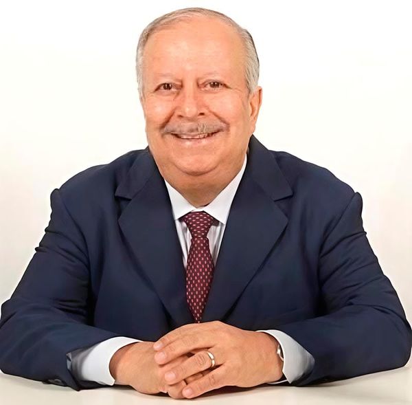 ¡LUTO EN EL MAGISTERIO!