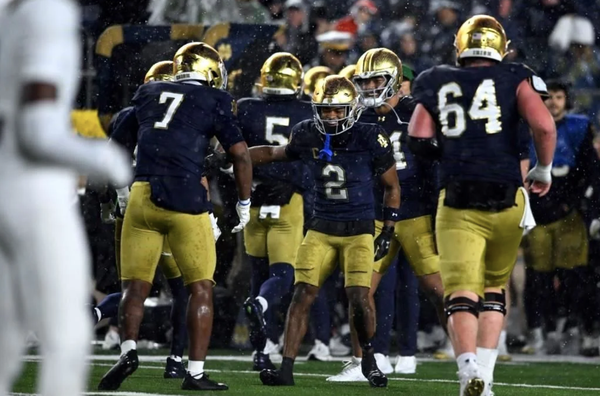 ¡RENUNCIA NOTRE DAME A JUGAR TAZÓN TRAS QUEDAR FUERA DEL CFP!