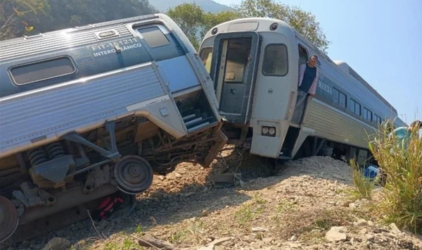 13 VÍCTIMAS FATALES POR TRENAZO DE MARINA! Y 98 lesionados