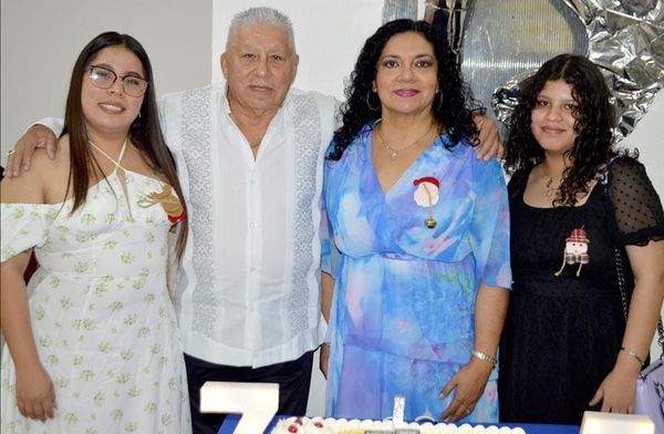 JUAN CELEBRA SU CUMPLEAÑOS 75