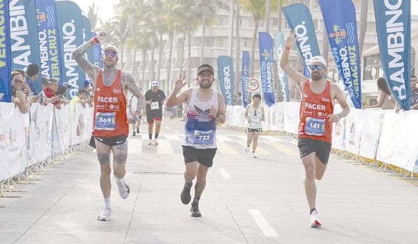 ¡VUELAN EN EL MARATON! - *Triunfo absoluto de keniano Stephen Ndege con tiempo de 2 horas 27 minutos 12 segundos