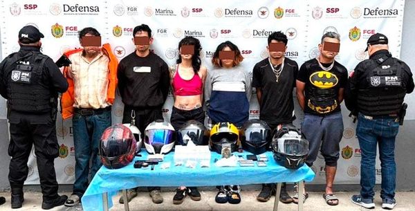 ¡CAPTURAN A SEIS NARCOMENUDISTAS EN UN CATEO EN XALAPA!