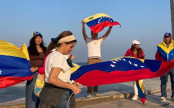 ¡CELEBRAN CAÍDA DE MADURO! - VENE-JAROCHOS