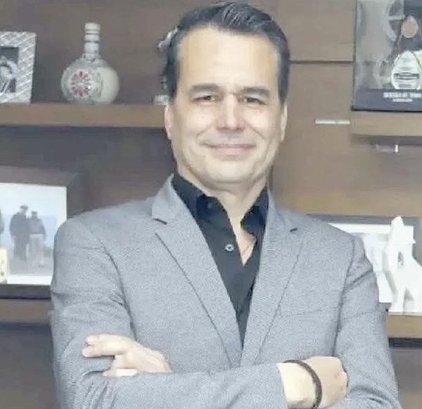 ¡HALLAN MUERTO AL EMPRESARIO TEQUILERO ADRIÁN CORONA!