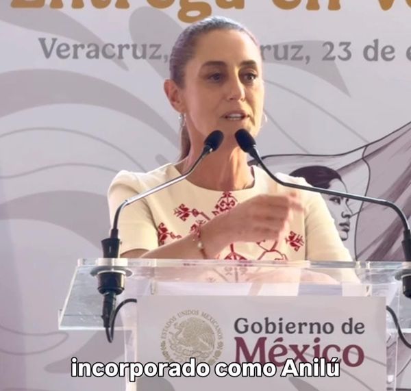 ¡CLAUDIA LE DA CALOR A ANILÚ! - *Durante la entrega de viviendas del programa Bienestar del Infonavit