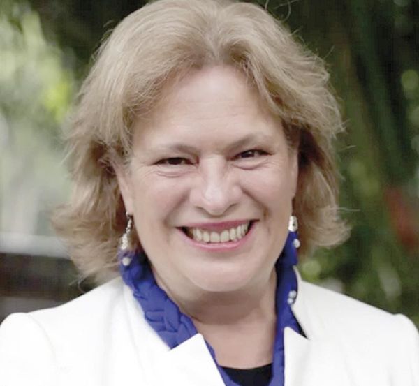 ¡JOSEFA GONZÁLEZ-BLANCO, LA EMBAJADORA QUE DA PASO A GERTZ MANERO EN REINO UNIDO!