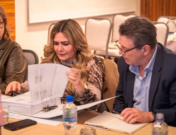 ¡MARYJOSE APRIETA AL CAB! - AY NANITAS