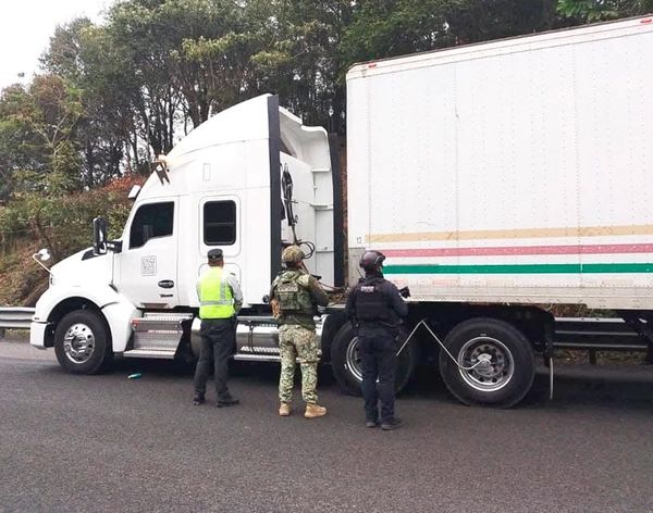 ¡ROBOS Y EMBOSCADAS! - *A camiones con café en la carretera Xalapa-Totutla