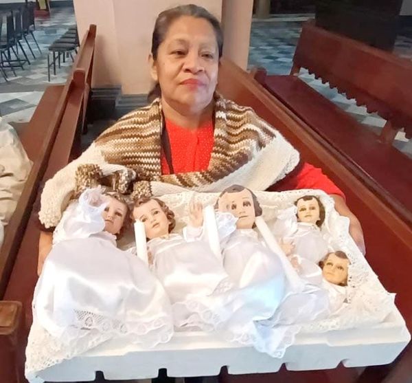 ¡POLÉMICA POR VESTIMENTA DE NIÑO DIOS!