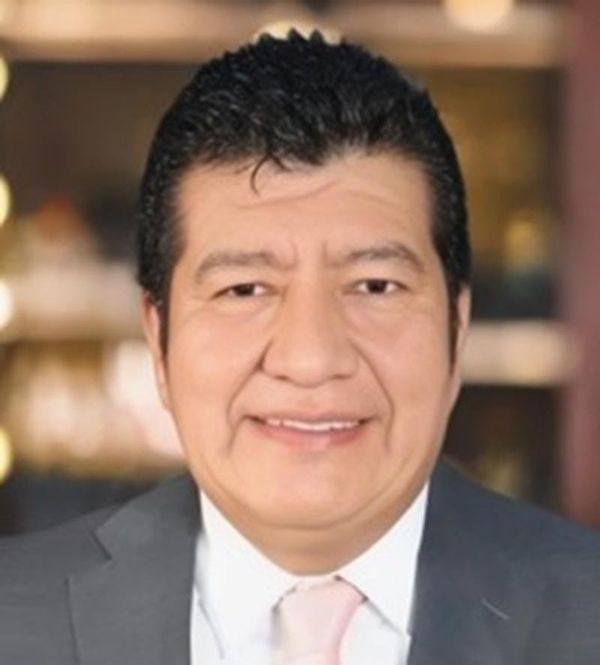 ¡‘GUILLOTINAZO’! - MOLES