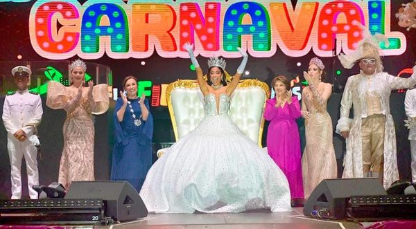 ¡HABEMUS REINA! - COM BOMBO Y PLATILLO