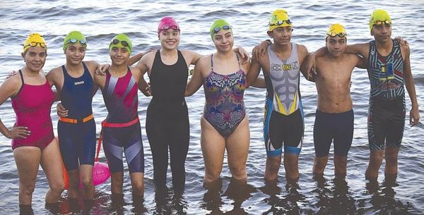 ¡ALTO NIVEL DE COMPETENCIA EN SELECTIVO NACIONAL DE AGUAS ABIERTAS EN CATEMACO!