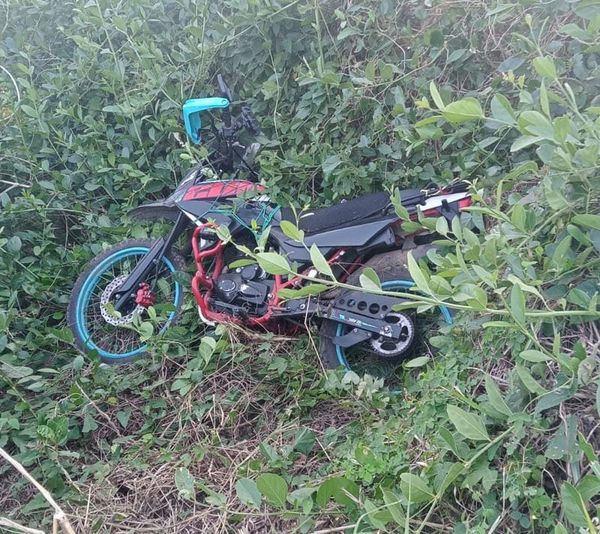 ¡ROBAN AL PRESIDENTE DE EARTH MISSION!