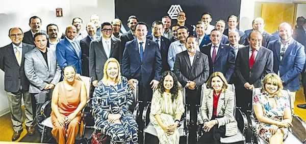 ¡FALTAN JEFAS! - ÁNDALE