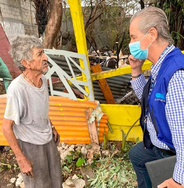 ¡NO LOS DEJAN SOLOS!