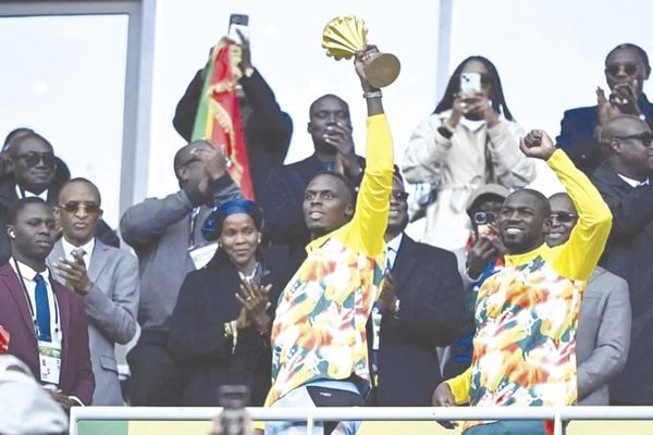 ¡PESE A SANCIÓN, SENEGAL PRESUME TROFEO EN TRIUNFO ANTE PERÚ!