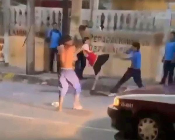 ¡RIÑAS ESCOLARES! - Y SIGUEN