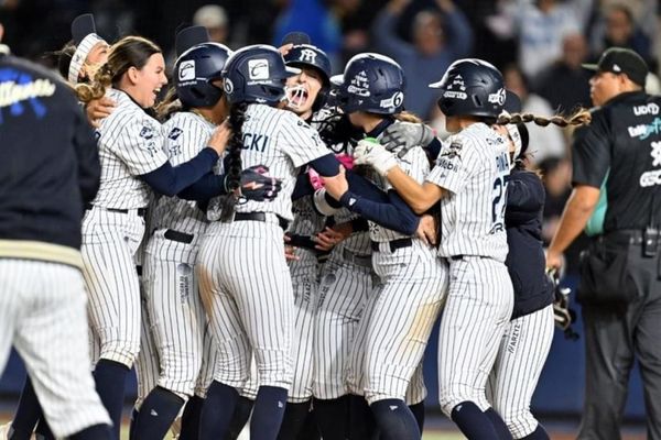 ¡PARA SULTANES FEMENIL EL J1 EN LA SERIE DE LA REINA!