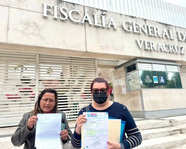 ¡DENUNCIAN A LÍDER SINDICAL EN XALAPA! - *Cobraba 200 mil pesos por plaza