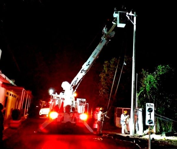 ¡CAOS VIAL EN PLAYA DE VACAS! - *Quedan atrapados docenas de automovilistas
