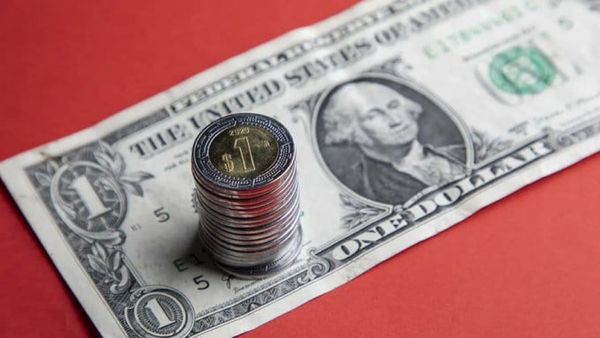 ¡PESO SE DEBILITA TRAS CONFLICTO EN MEDIO ORIENTE!