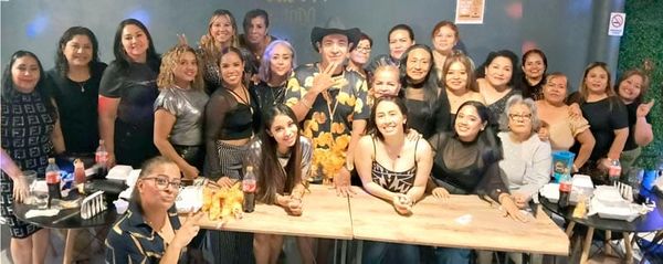 RAYMUNDO VÁZQUEZ CELEBRA 40 AÑOS DE VIDA