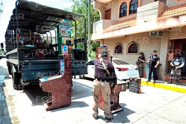¡ASEGURAN 19 MÁQUINAS TRAGAMONEDAS EN DOS CATEOS EN TAMIAHUA!