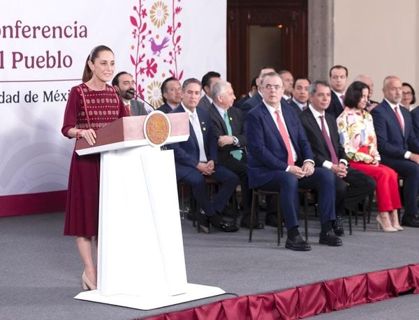 ¡CUI SE PLACEA EN PALACIO! - *Ni así y lo mandan hasta Gayola