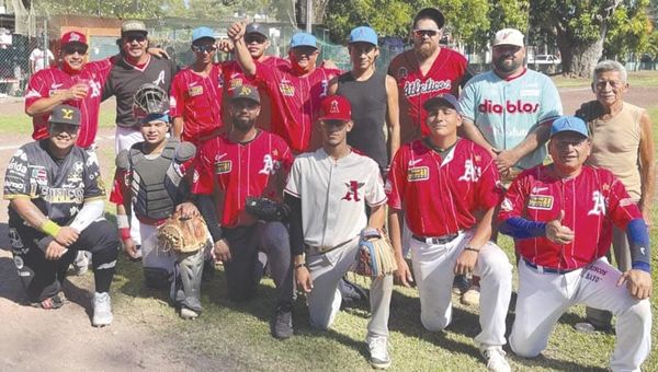 ¡DOS DE ABRIL SE ENFRENTA A ESQUINA CALIENTE POR TÍTULO EN LIGA SABATINA!