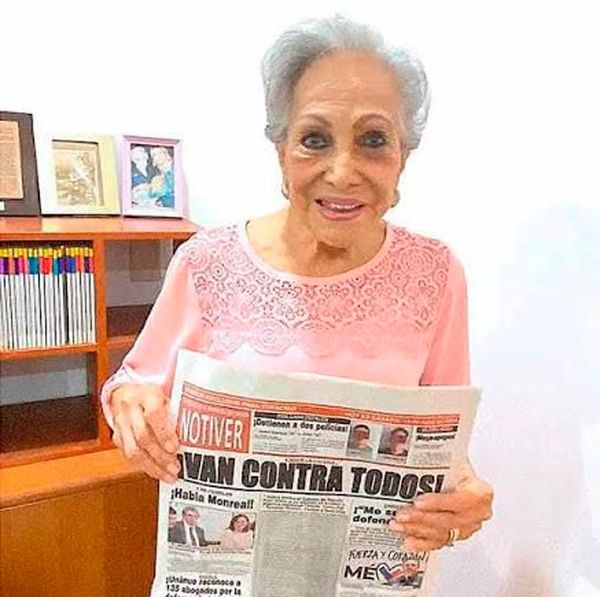 ¡HOSPITALIZAN A LA DOCTORA ESPERANZA! - *La primera Ginecóloga que tuvo Veracruz