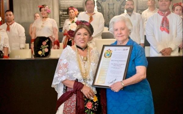 ¡RECONOCEN A CONCHITA DÍAZ CHÁZARO! - *Es la Cronista de la Ciudad