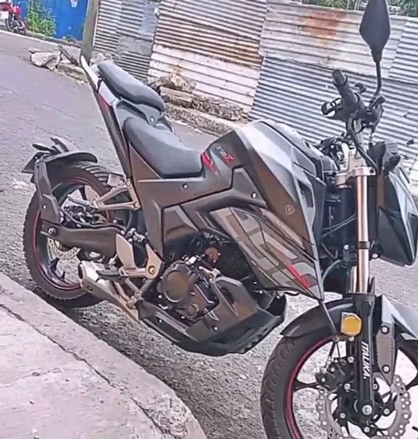 ¡ROBAN MOTO DEPORTIVA EN PLAZA NUEVO VERACRUZ!