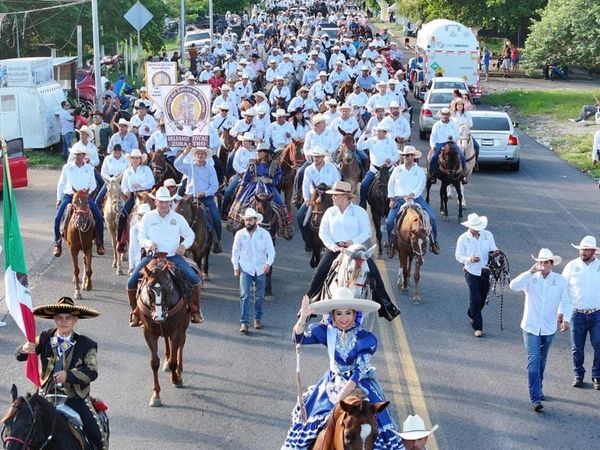 ¡MEGA-CABALGATA!