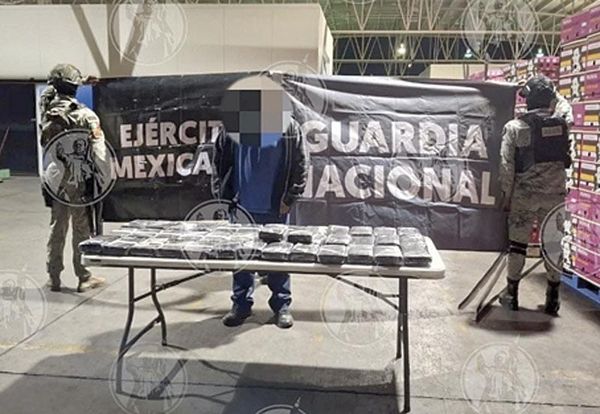 ¡DECOMISA LA GUARDIA NACIONAL 44 KILOS DE DROGA EN CAJA DE TRÁILER!