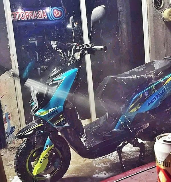 ¡ROBAN MOTONETA DE COMERCIANTE EN EL BAR ‘MI CASA’!