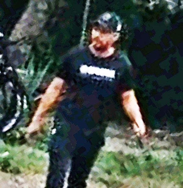 ¡REPORTAN A HOMBRE INTOXICADO Y AGRESIVO CON LOS VECINOS!