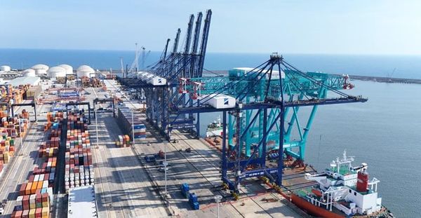 ¡LE METEN LA DOLARIZA! - *A la modernización de Hutchinson