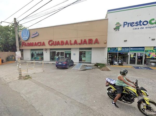 ¡BOTIN DE 14 MIL PESOS EN VIOLENTO ASALTO A FARMACIA GUADALAJARA!