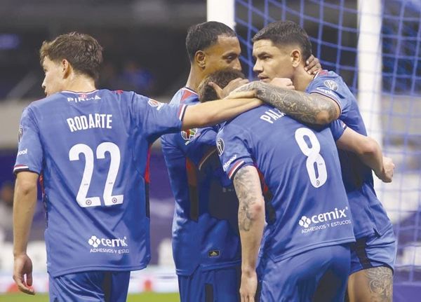 ¡CRUZ AZUL REACCIONA Y ES TERCERO GENERAL! - *Termina la racha de 6 juegos sin ganar en la Liga MX, golea 4-1 al Necaxa