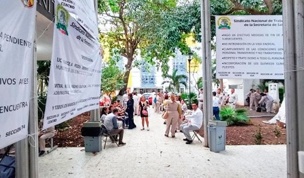 ¡FALTA DE PAGOS, INSUMOS Y PLAZAS! - *Sigue protesta en Hospital Tarimoya