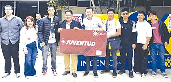¡XALAPA ENTREGA MÁS DE MIL 214 TARJETAS +JUVENTUD!