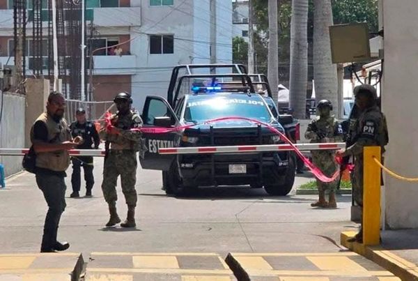 ¡ASALTAN A TIROS A MICRO-EMPRESARIO! - EN LA TORRE BDRCENTER