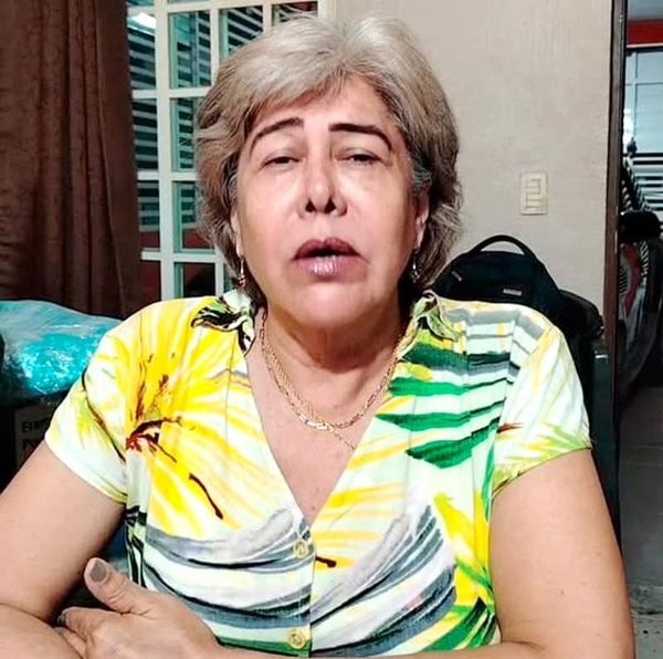 ¡LE ROBARON LA CARTERA A KIKEY EN LA TIENDA DE MAMÁ LUCHA!