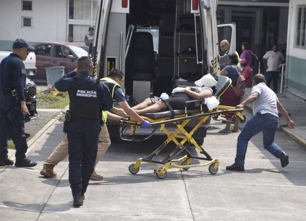 ¡MUJER ATACADA A MACHETAZOS POR SU PAREJA!