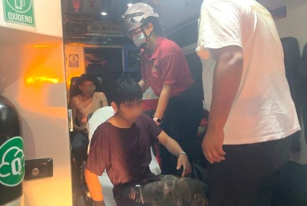 ¡RESCATAN A PESCADORES NÁUFRAGOS EN BARRILLAS!