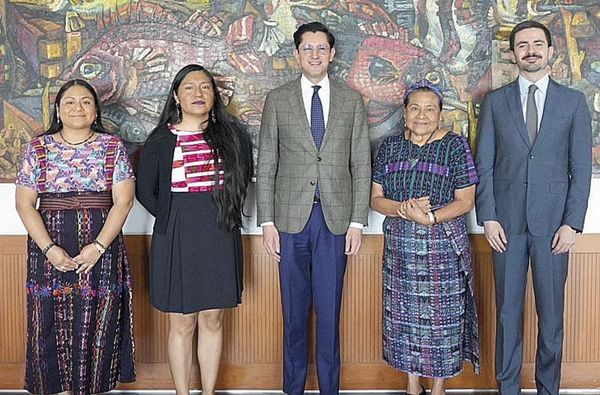 ¡NOMBRAN A RIGOBERTA MENCHÚ COMO CONSEJERA PARA DERECHOS INDÍGENAS!