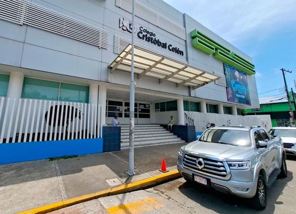 ¡SE ALARMAN POR SUPUESTAS AMENAZAS DE TIROTEO EN EL COLEGIO CRISTÓBAL COLÓN!