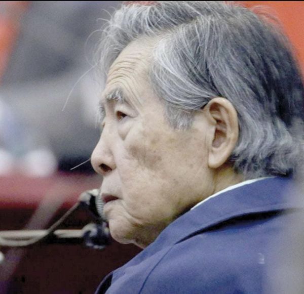 ¡SEÑALAN A FUJIMORI RETRASÓ CAPTURA DEL LÍDER DE SENDERO LUMINOSO!