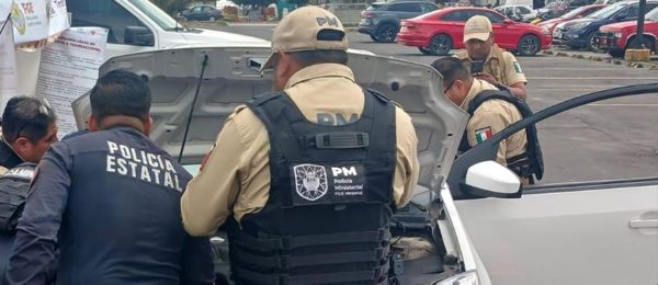 ¡MUJER ARMADA CON CUCHILLO ATRACÓ A TRABAJADORA BAJANDO DEL AUTOBÚS!