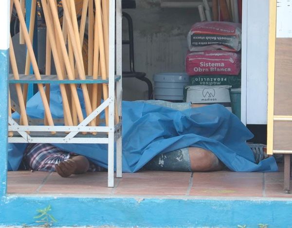 ¡ALBAÑIL SE DESVANECIÓ Y FALLECIÓ DENTRO DE LA FERRETERÍA “ACUARIO”!